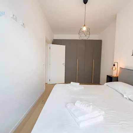 Imbriani 4c Tirabora Short Rent Τεργέστη